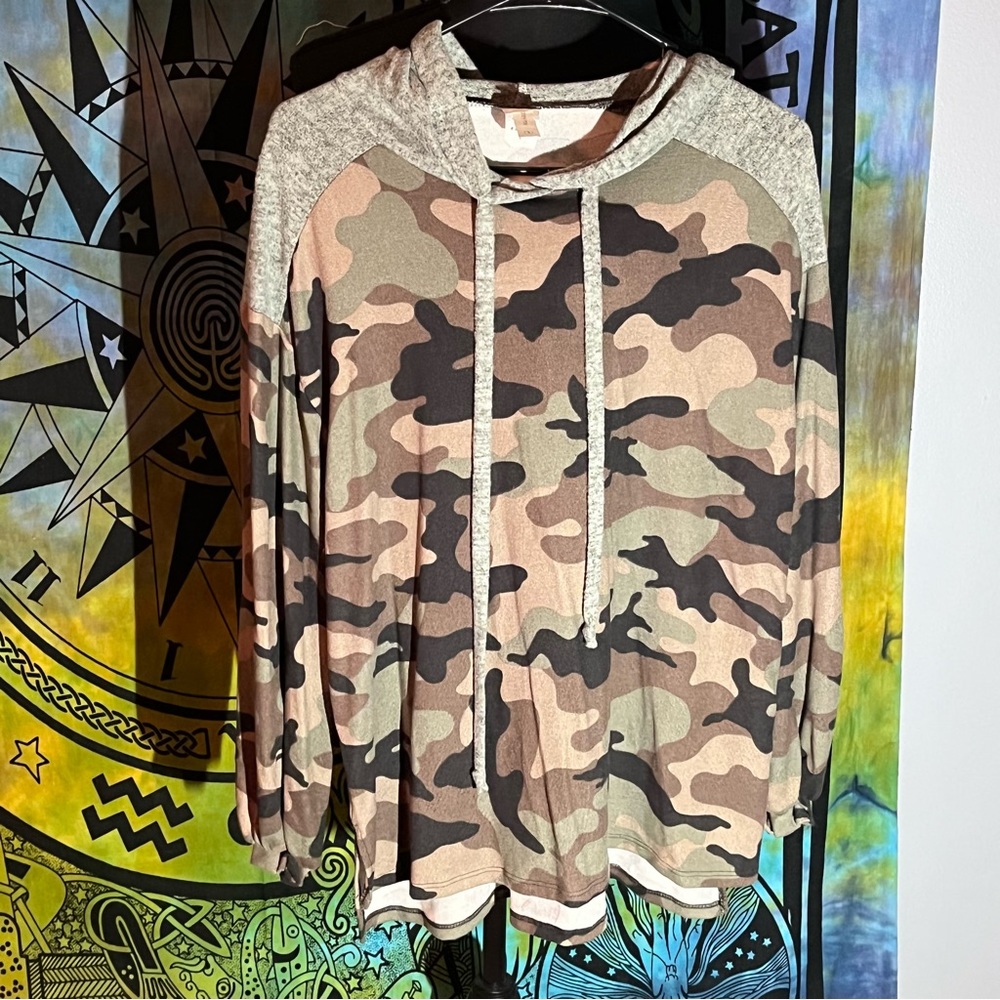 Lightweight Hoodie